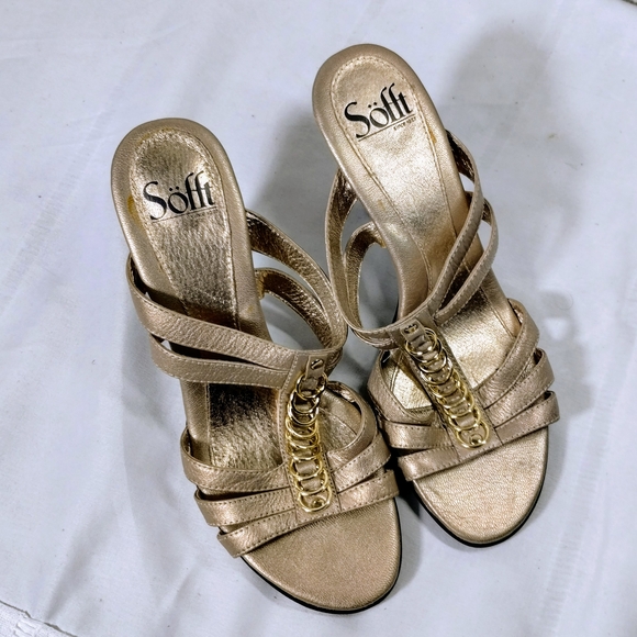 Sofft Women's Gold Strappy Sandals Size 7 Chain Detail Dressy Summer Style - Picture 1 of 8